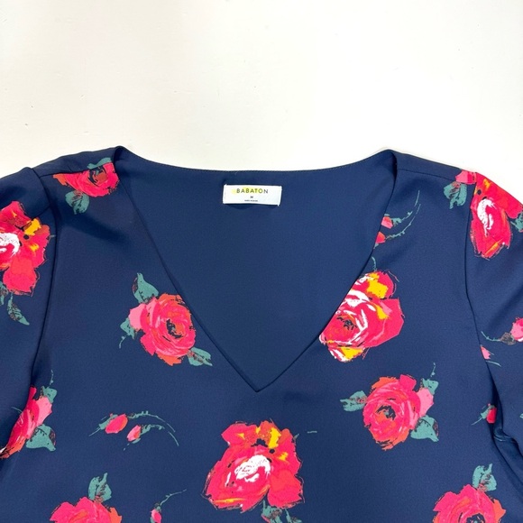 Aritzia Babaton Randy Floral Short Sleeve Top Blouse in Navy Blue Size M - Picture 4 of 8